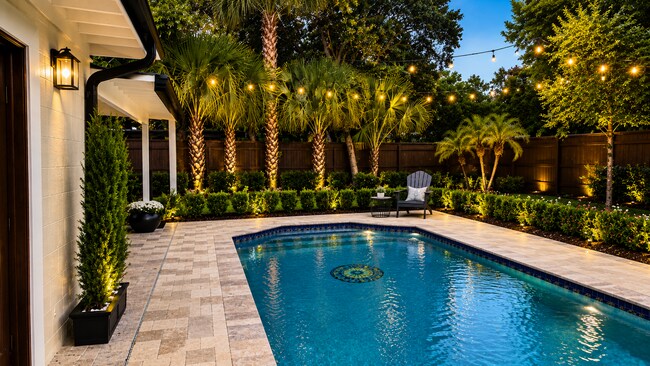 Foto del edificio - FURNISHED Beautiful Pool Home x Rent in Winter Park Close to Rollins College !