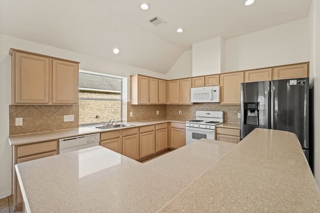 Foto del edificio - 1627 Pebble Brk