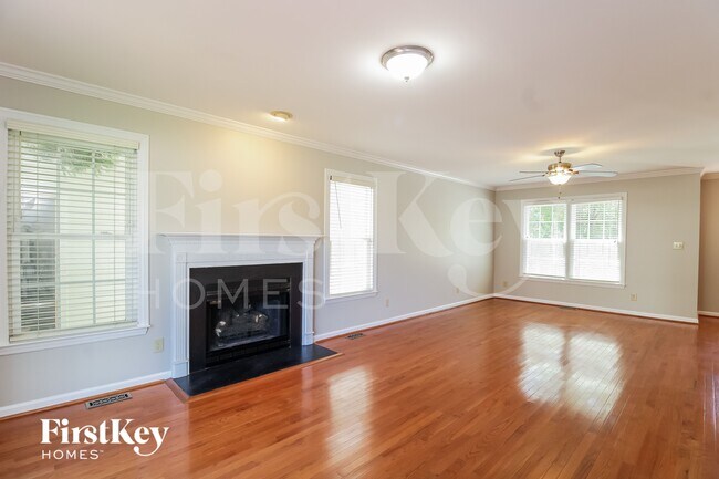 Foto del edificio - 3005 Pinnacle Ct