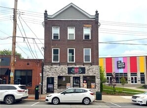 Building Photo - 422 Walnut St