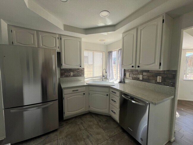 Building Photo - 31433 Corte Madera