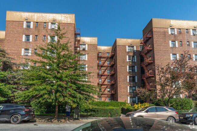 Building Photo - 2607-2615 Kings Hwy
