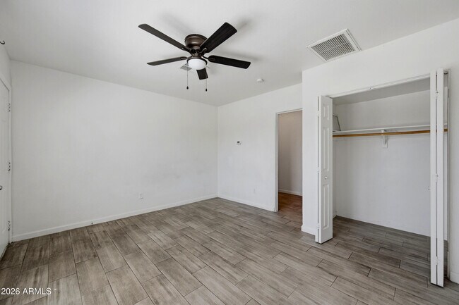 Foto del edificio - 907 N 22nd Pl