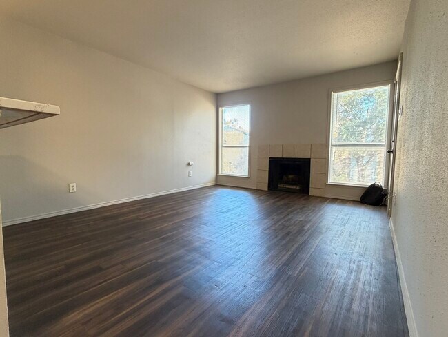 Foto del edificio - 10001 Westpark Dr