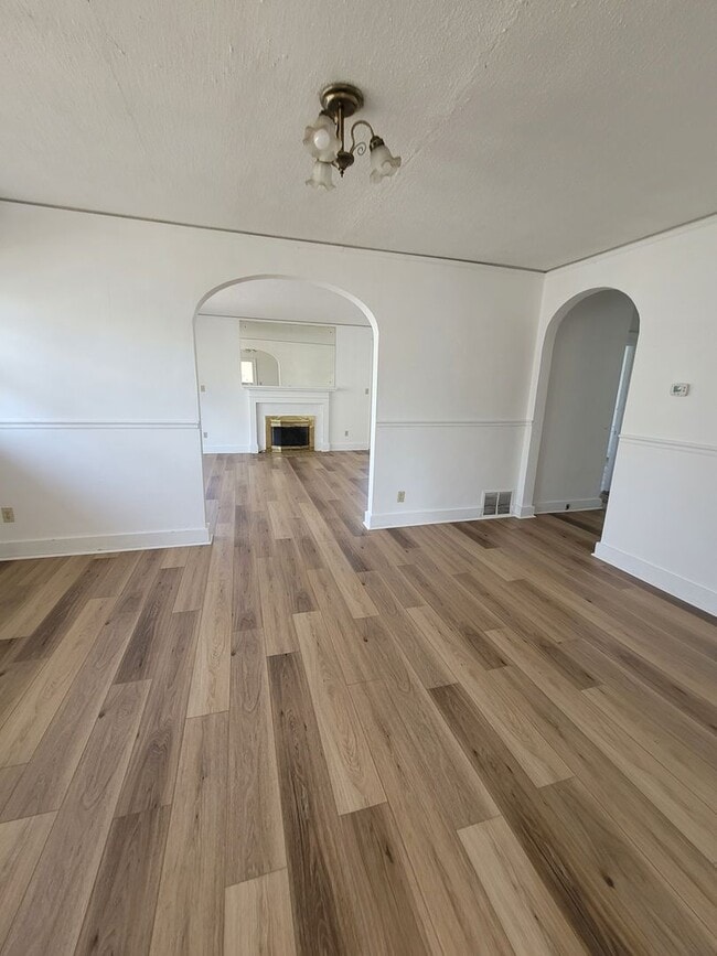 Foto del edificio - 2 BR across from Johnson Street School