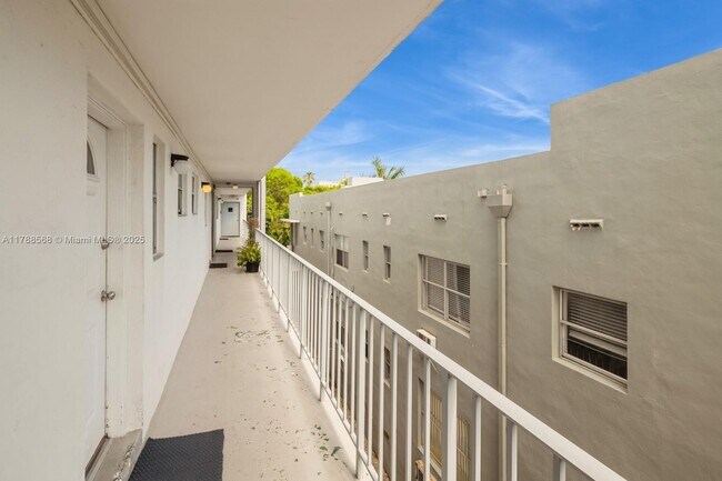 Foto del edificio - 910 Jefferson Ave