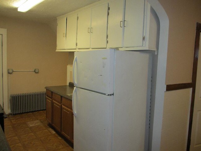 Building Photo - 110 Pine St