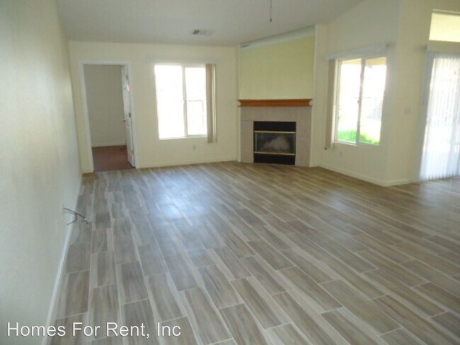 Building Photo - 5 br, 3 bath House - 1344 Birch St.