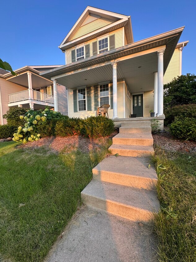 Foto principal - 613 North Star Dr