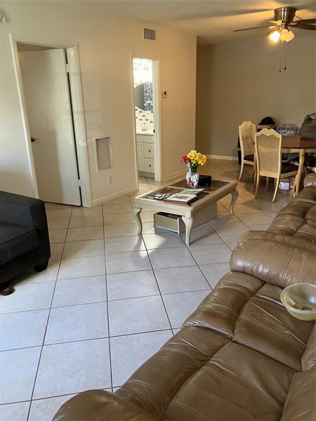 Foto del edificio - 669 W Oakland Park Blvd
