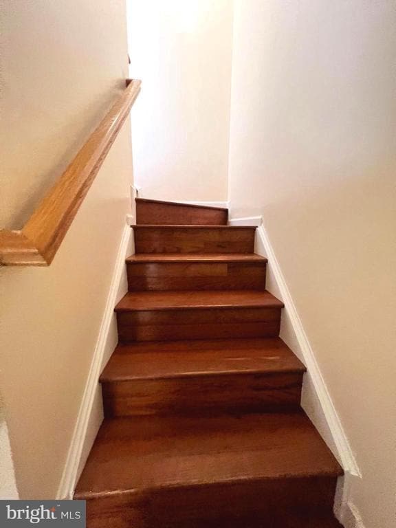 Building Photo - 19 Bruce Dr