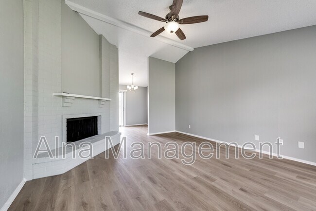 Foto del edificio - 500 Justice Dr