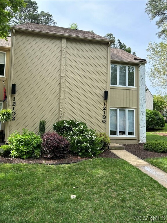 Foto del edificio - 12100 Shore View Dr