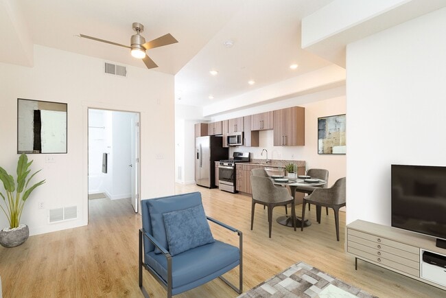 Interior Photo - Hardison