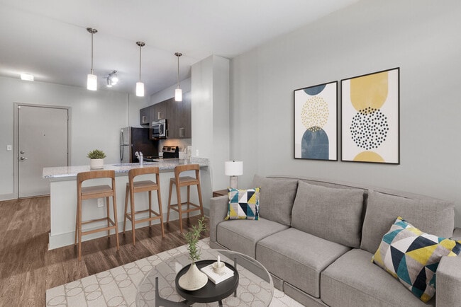 Building Photo - Canalside