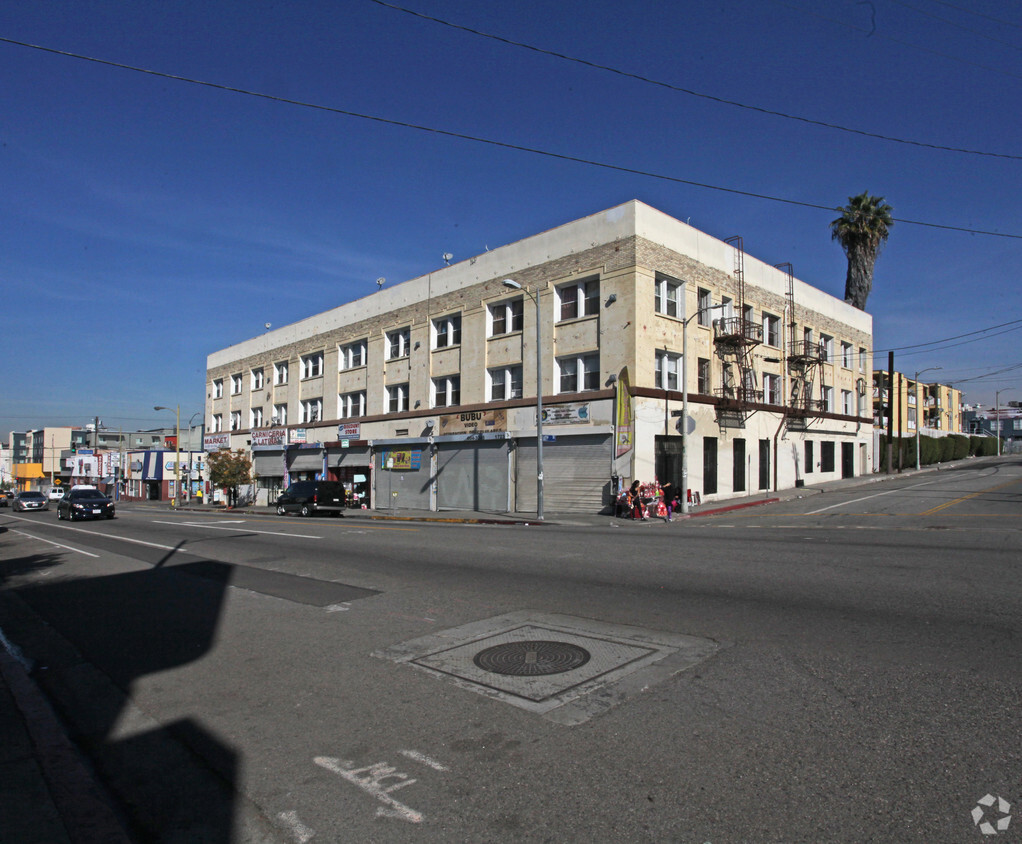Primary Photo - 694 S Burlington Ave