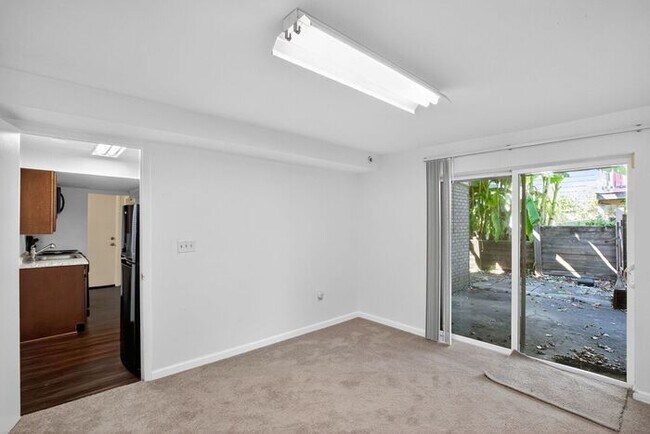 Foto del edificio - 3948 S Shore Dr