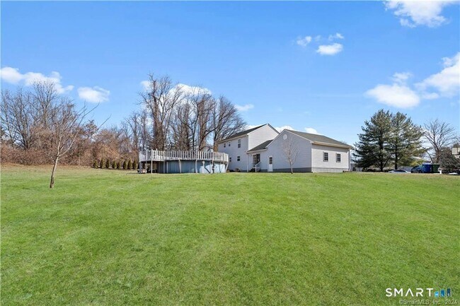 Foto del edificio - 84 Brookside Cir