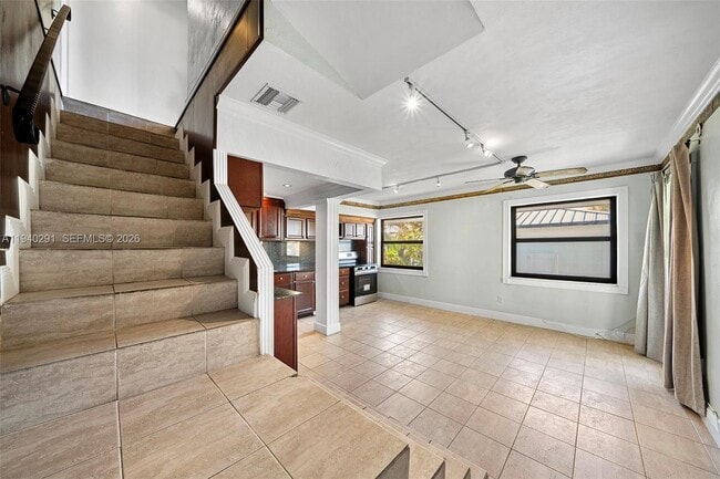 Building Photo - 230 Sunrise Dr