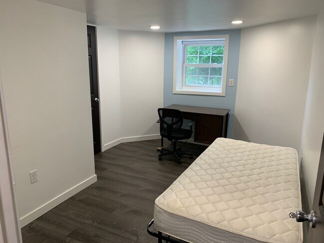 Foto del edificio - 2151 12th St