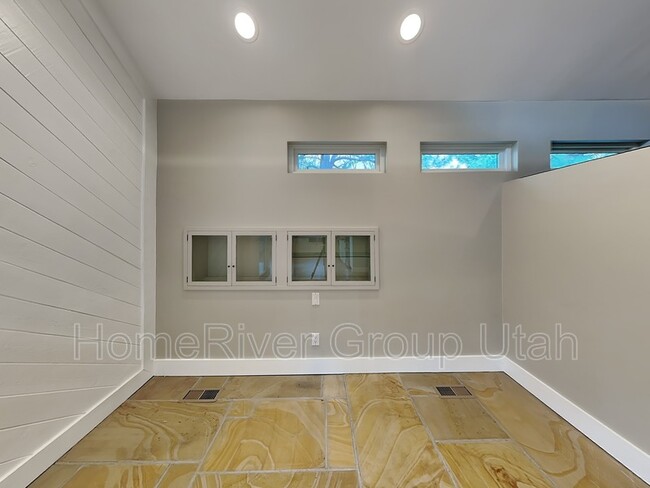 Building Photo - 2266 S Wasatch Dr.