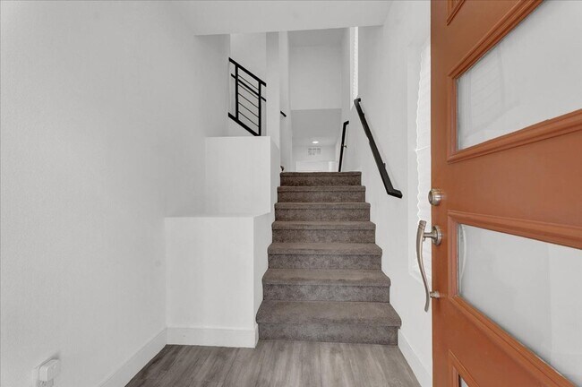 Foto del edificio - Stunning 4-Bedroom Home in Gated Community Near I-215 & Top Amenities!