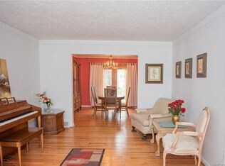 Primary Photo - 18360 Levan Rd