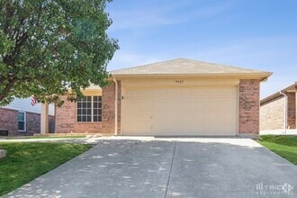 Building Photo - 9945 Sparrow Hawk Ln