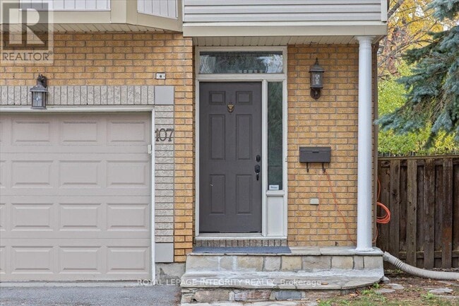 Building Photo - 107 Corsica Private