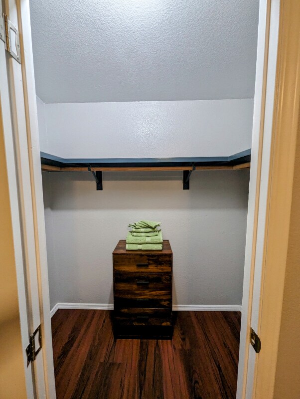 Foto del edificio - 120 E Camille Dr