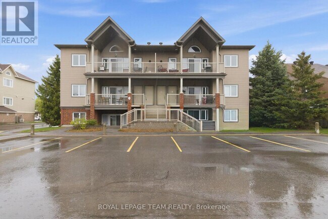 Photo du bâtiment - 769 Cedar Creek Dr