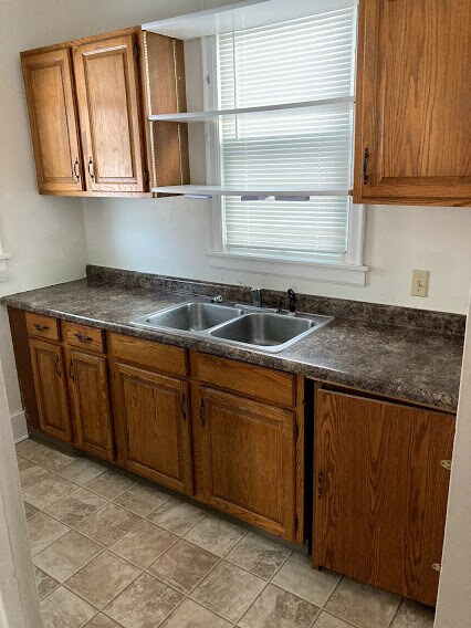 Kitchen - 1326 3rd Ave S
