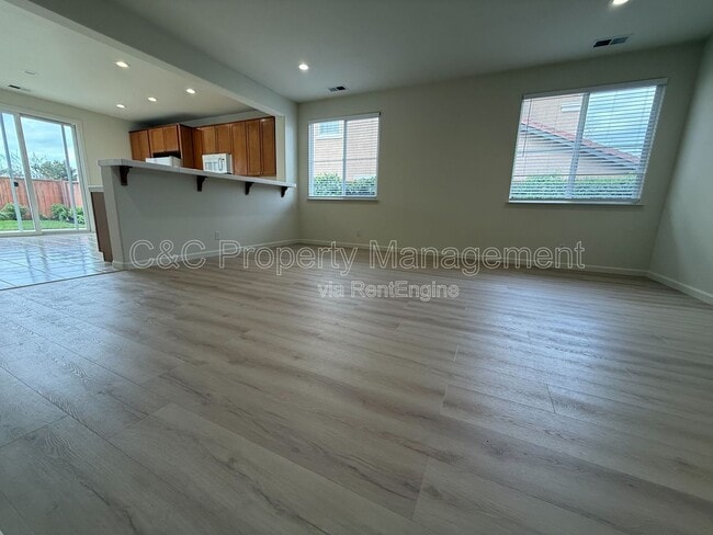 Foto del edificio - 4315 Peninsula Point Dr