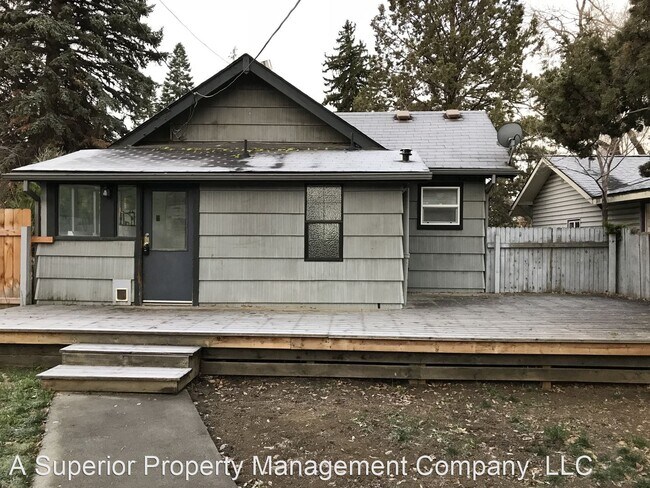 Building Photo - 1 br, 1 bath House - 636 NW Newport Ave.