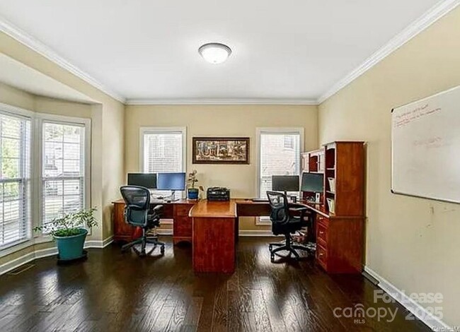 Foto del edificio - 8106 Mandeville Ct