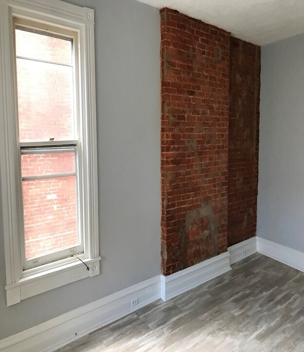 Foto del edificio - 1339 Mineral Spring Rd