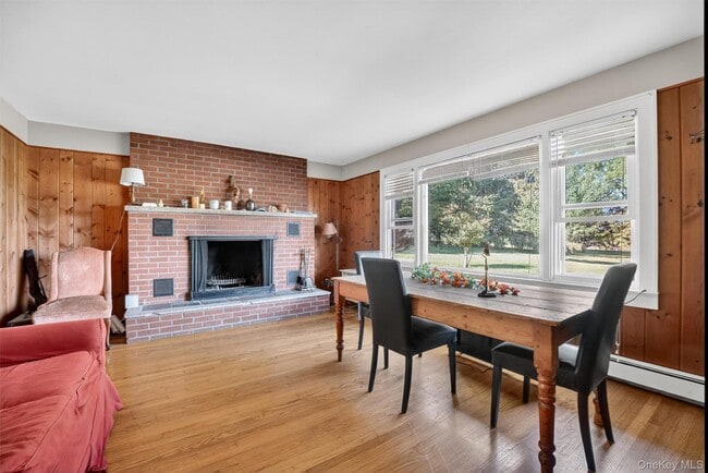 Building Photo - 252 NY-208