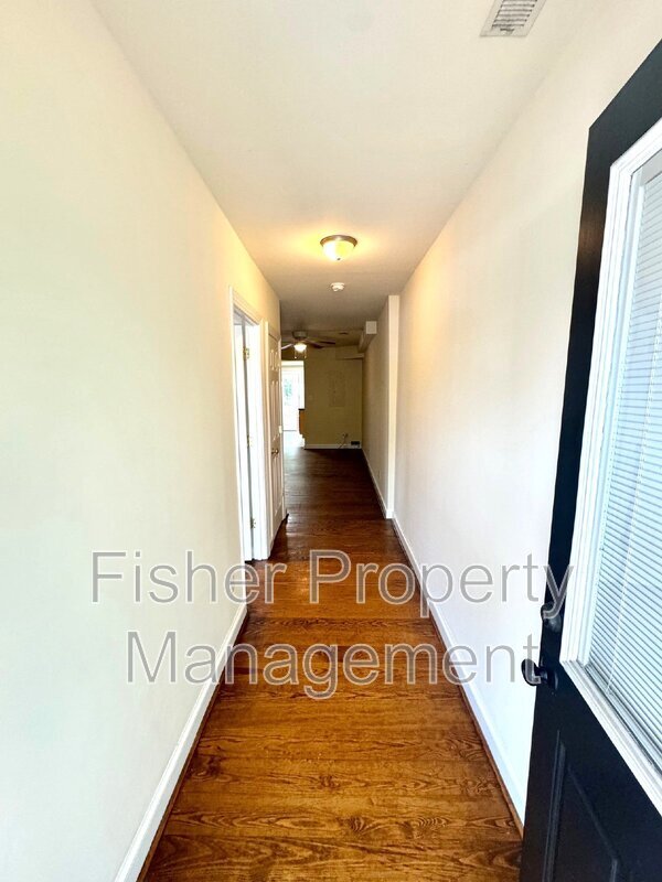 Building Photo - 610 Albemarle St