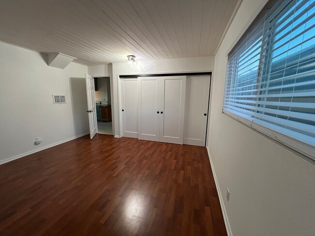 Building Photo - 232 Santa Monica Dr