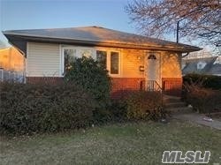 Primary Photo - 194 Hicksville Rd