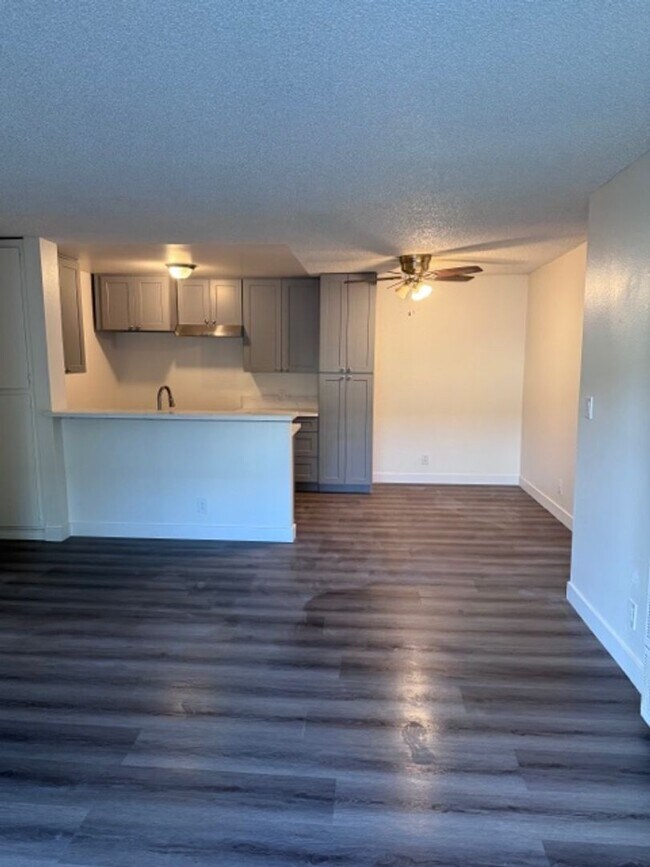 Foto del edificio - 4727 W 147th St