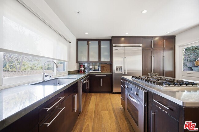 Building Photo - 2065 Outpost Dr