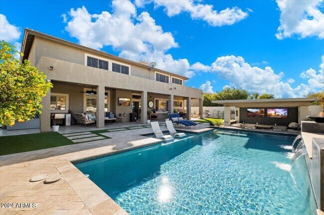 Foto del edificio - 7600 E Tailfeather Dr