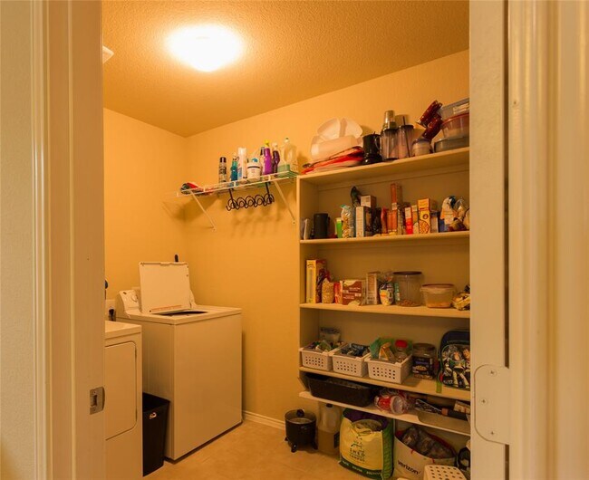 Building Photo - 11817 Summer Springs Dr
