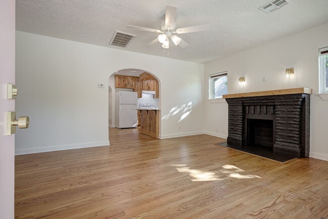 Foto del edificio - 511 W Comanche St