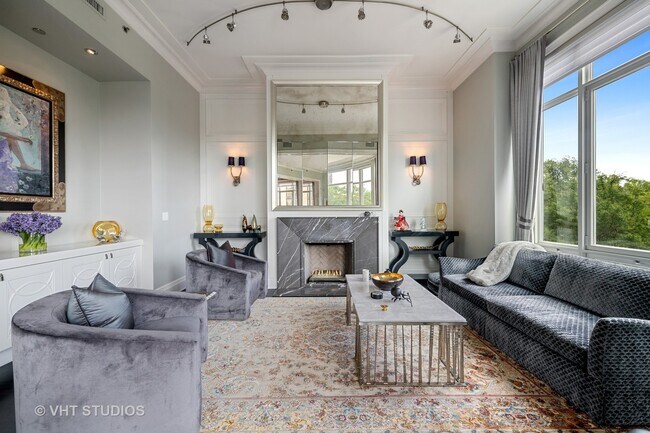 Foto del edificio - 2550 N Lakeview Ave