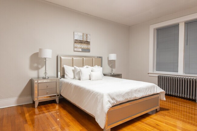 Foto del edificio - Randolph Manor Apartments