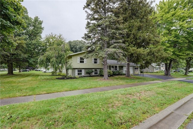 Building Photo - 232 Meadowbriar Rd