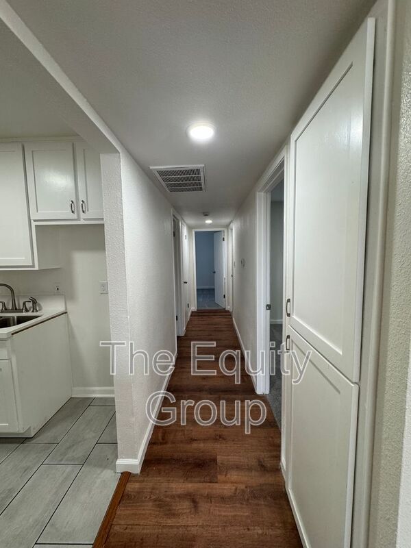 Foto del edificio - 3549 W Campus Ave.