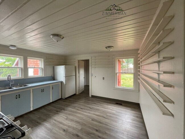 Foto del edificio - 2 Bedroom for Rent in Cottage Grove